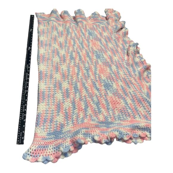 Baby Blanket Stepping Stone Knit Scalloped Edge Multicolor 38" x 58" - Picture 3 of 6